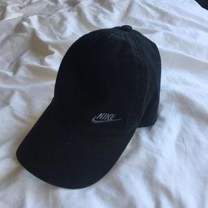 Black Nike baseball cap
